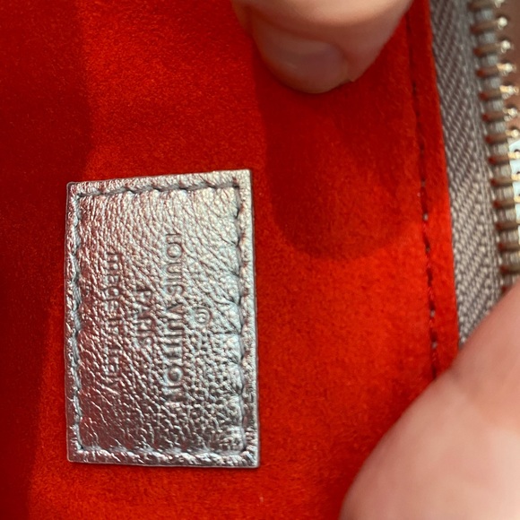 🦄 Silver Louis Vuitton Coussin PM - Picture 5 of 15